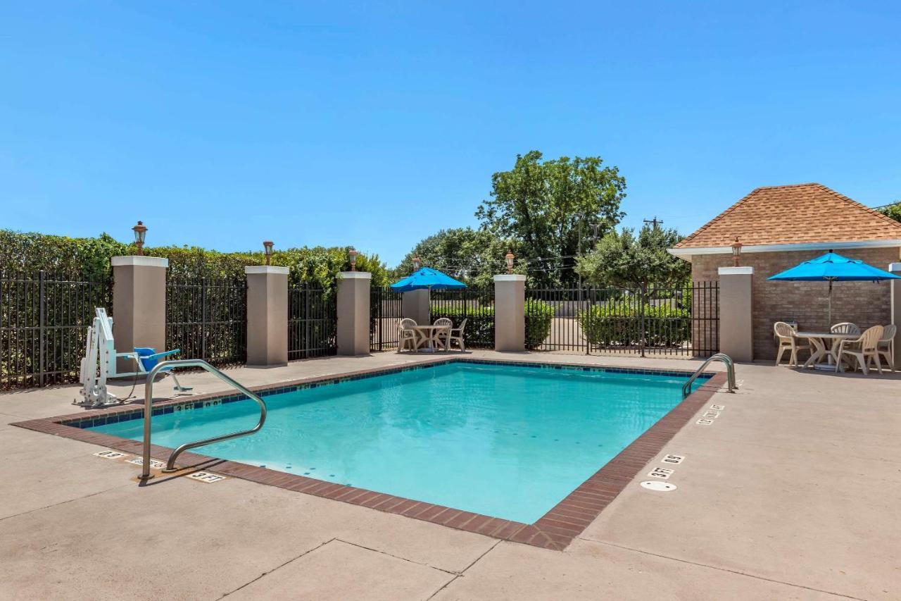 Comfort Suites Waco Near University Area Εξωτερικό φωτογραφία