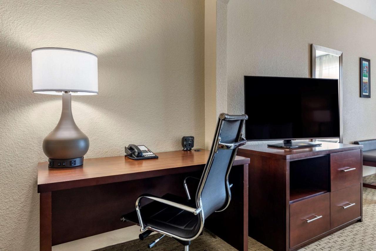 Comfort Suites Waco Near University Area Εξωτερικό φωτογραφία