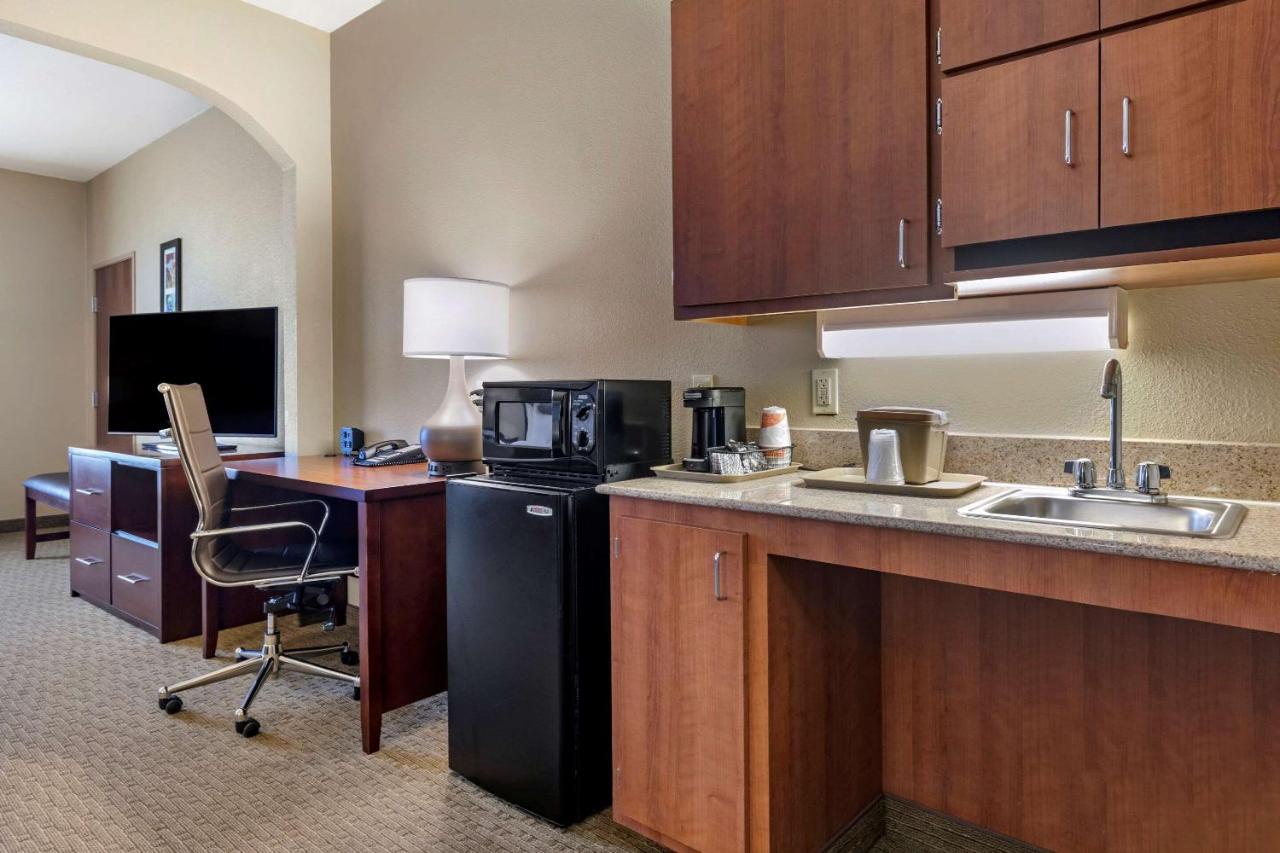 Comfort Suites Waco Near University Area Εξωτερικό φωτογραφία